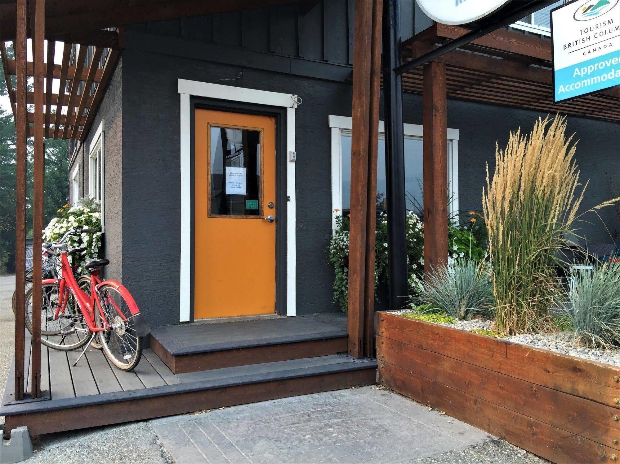 Snow Valley Lodging Fernie Exterior photo
